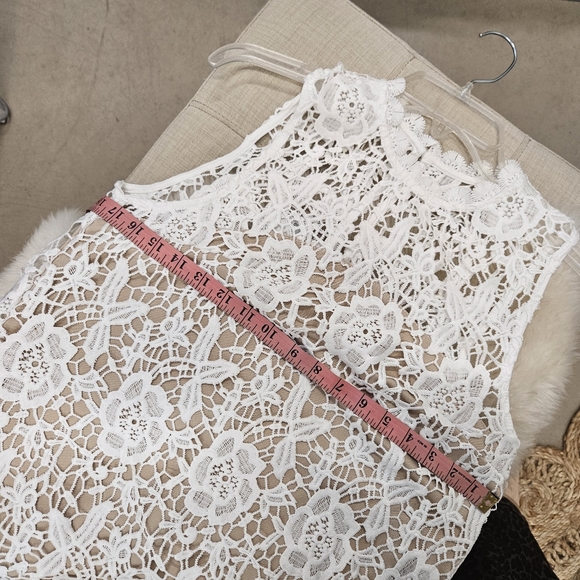 Lace Shift Dress - Picture 5 of 8